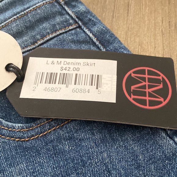 Denim mini skirt - Picture 2 of 6